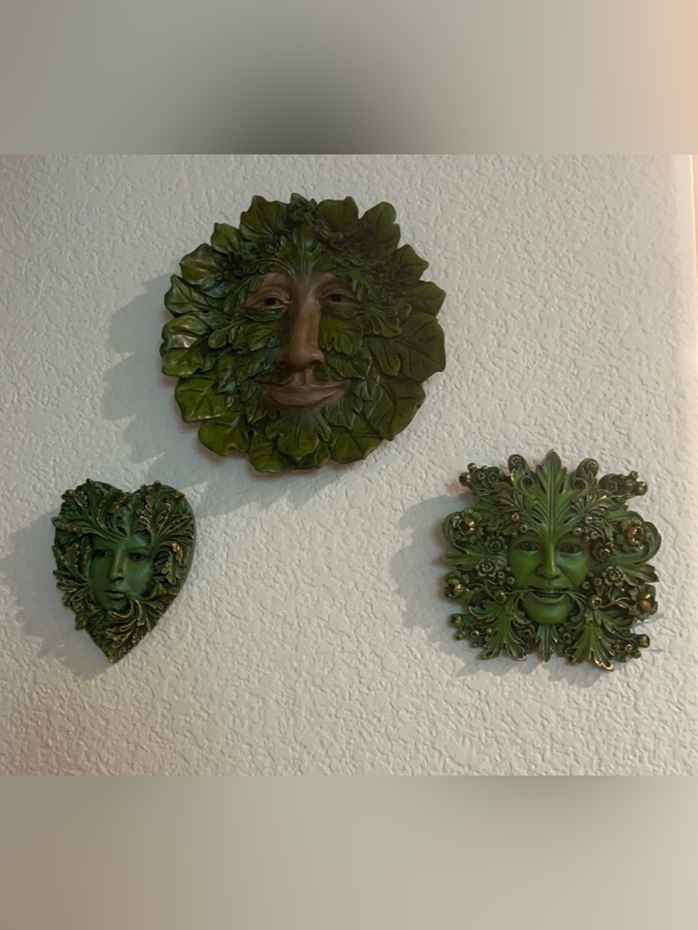 Green Leaf Face Wall Plaque Trio - Decorative Home Wall Decor circle of life